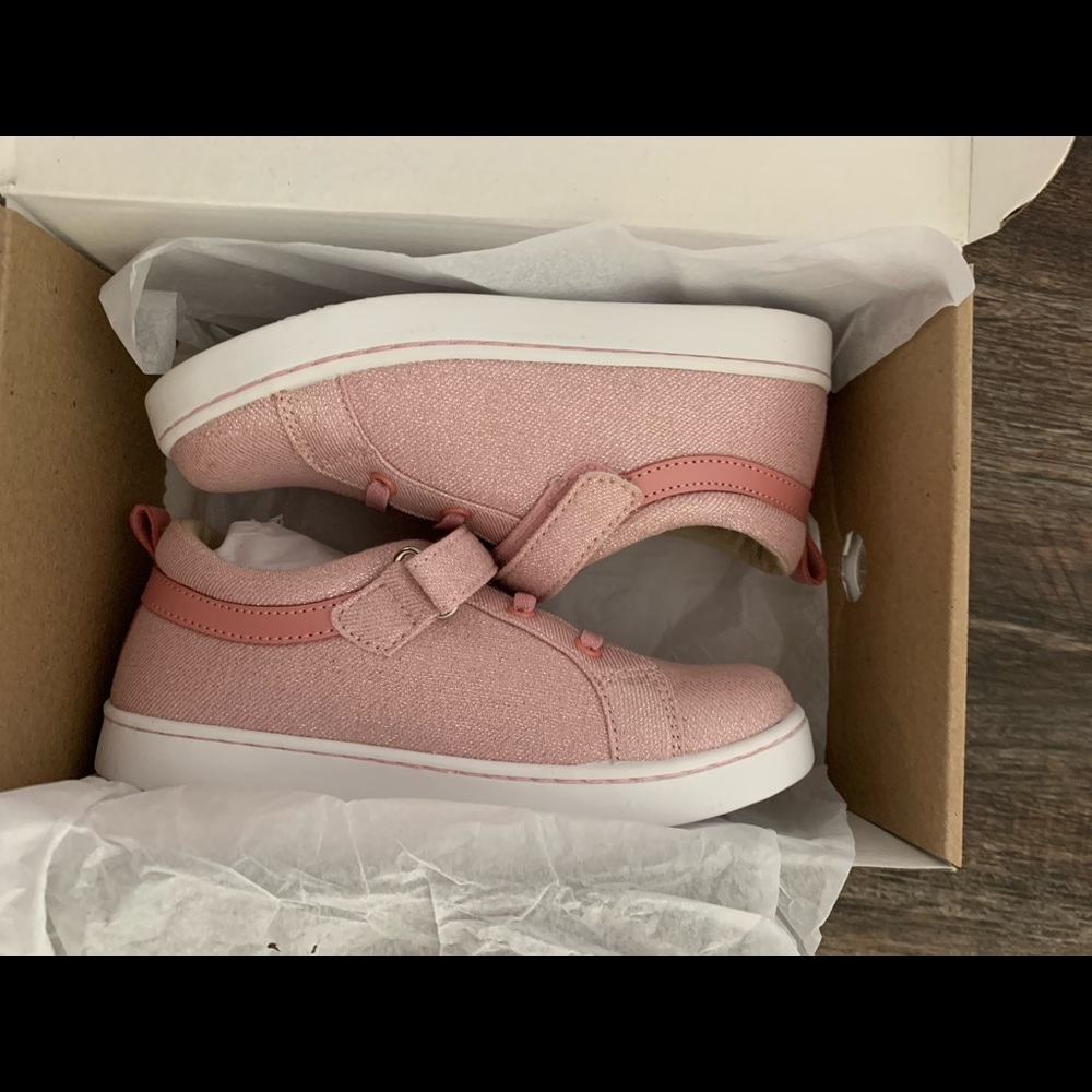 New with box Toddler Girl shoes size 12